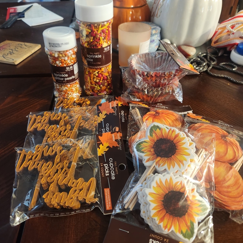Thanksgiving Cupcake Deco Supplies Set